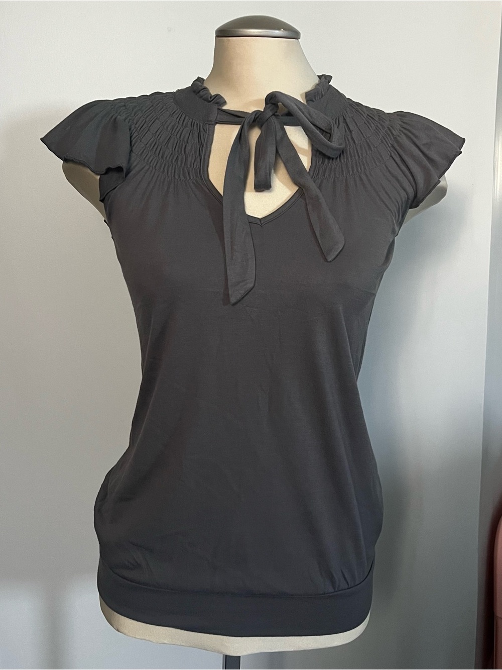 Vintage ‘Xhiliration’ Keyhole Grey Blouse Top Womens Small Good Condition 2000s - Picture 3 of 8